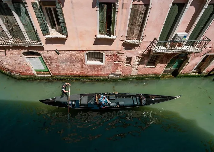 San Marco Boutique By Wonderful Italy * Venise